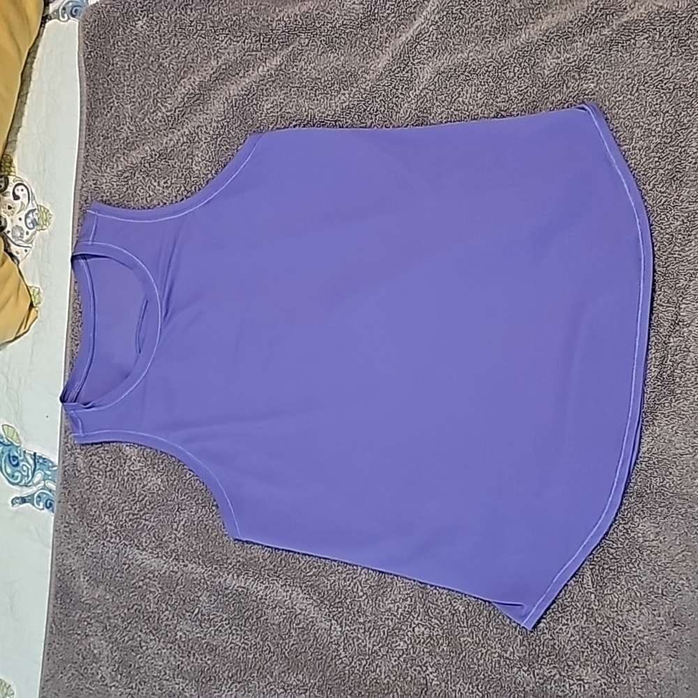 LULULEMON  Ultralight Purple tank